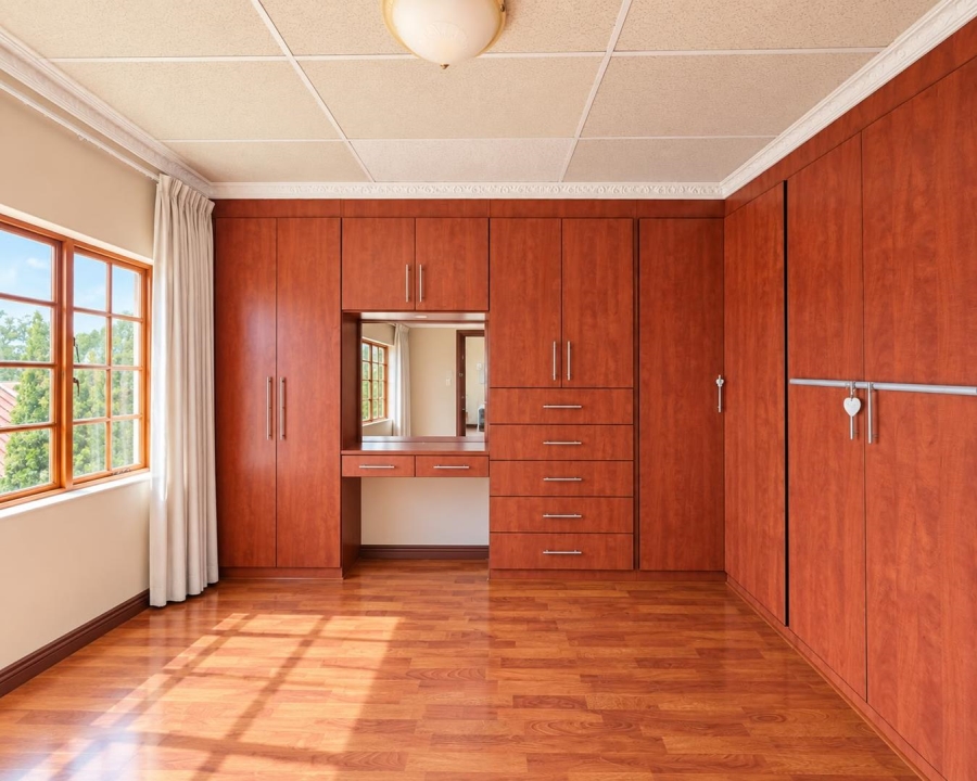 4 Bedroom Property for Sale in Ladybrand Free State